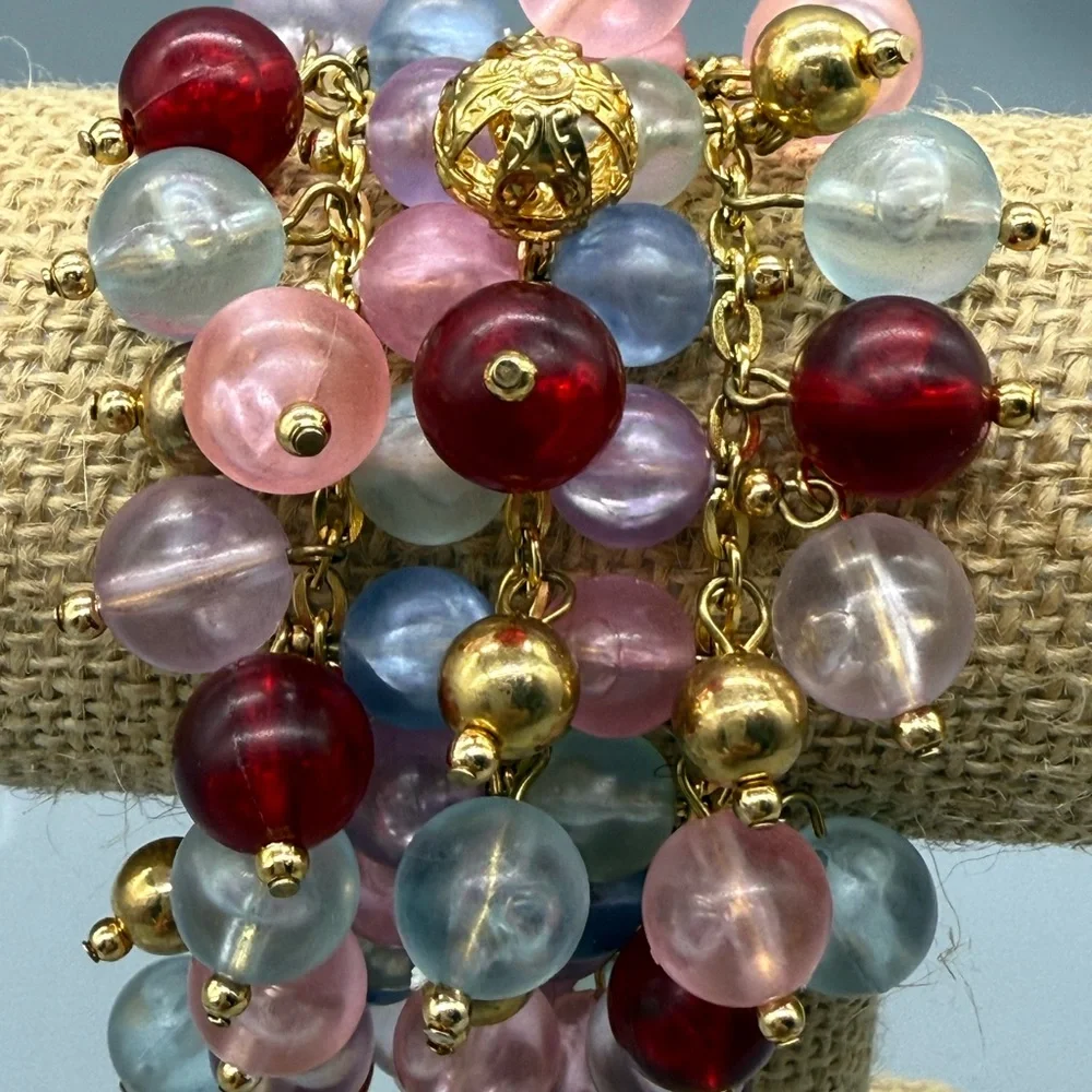 VINTAGE SET OF HOOP EARRINGS AND BRACELET - Picture 4 of 11